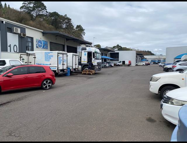383M² MINI FACTORY TO LET IN MAXMEAD